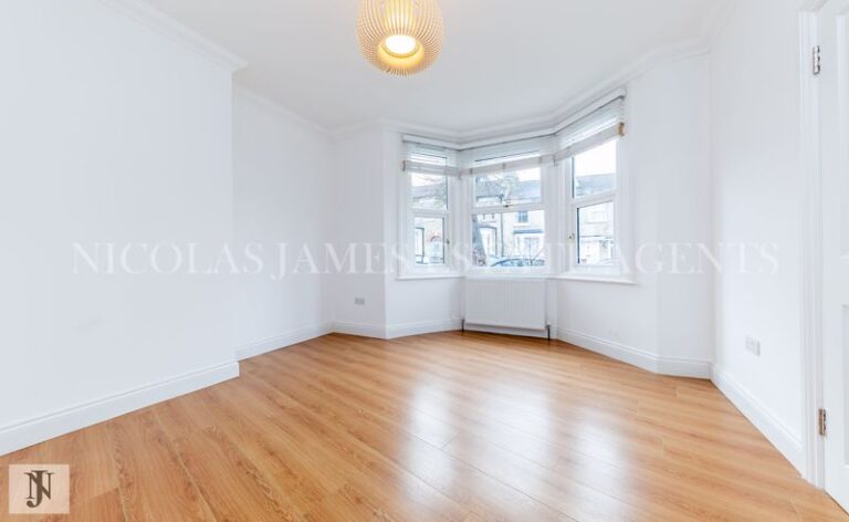 Glenthorne Road,Friern Barnet, London N11